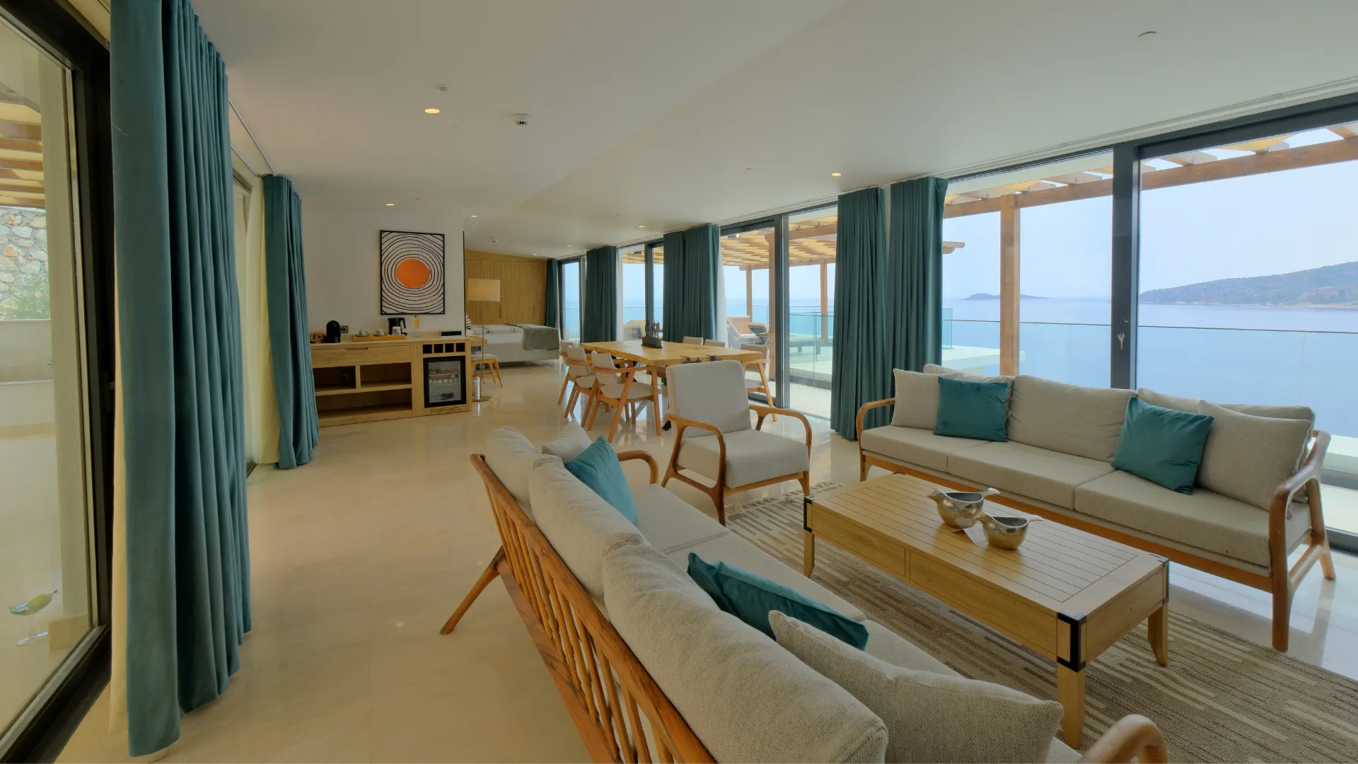 Lures Hotel Adult Only +16